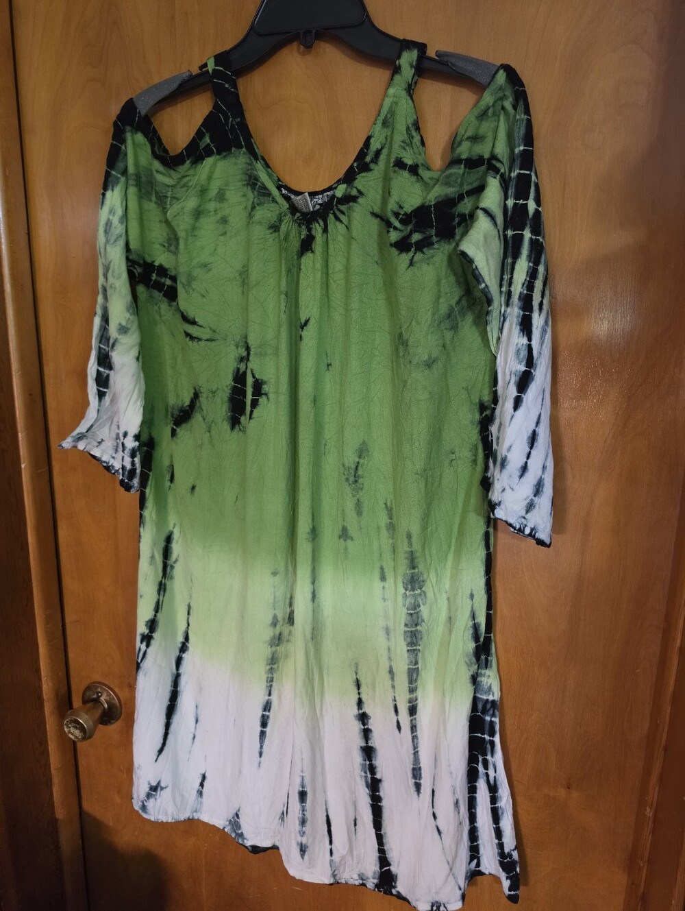 Jessica Taylor Open Shoulder Dress. 44" Chest Lg? Tie Die